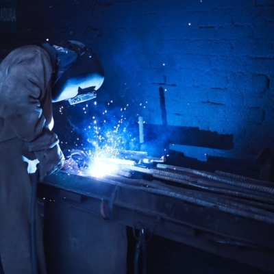Welder working on avantage cage protection